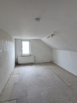 Beheizbares Zimmer auf dem Dachboden